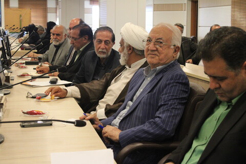 تصاویر/ نشست دبیر شورای عالی انقلاب فرهنگی با مدیران حوزه و دانشگاه کرمان