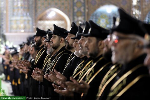 Cérémonie de la procession des chandeliers du sanctuaire de Hazrat Masoumeh (SA)