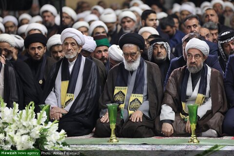 Cérémonie de la procession des chandeliers du sanctuaire de Hazrat Masoumeh (SA)