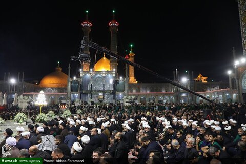 Cérémonie de la procession des chandeliers du sanctuaire de Hazrat Masoumeh (SA)