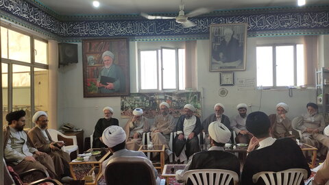 تصاویر/ نشست اساتید و معاونان مدرسه علمیه آیت‌الله مدنی کاشانی(ره)