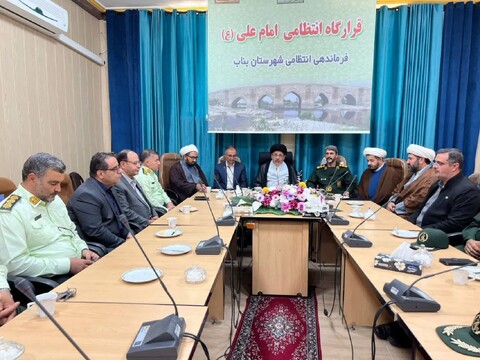 تصاویر/ دیدار امام جمعه شهرستان بناب با فرمانده و کارکنان انتظامی این شهرستان