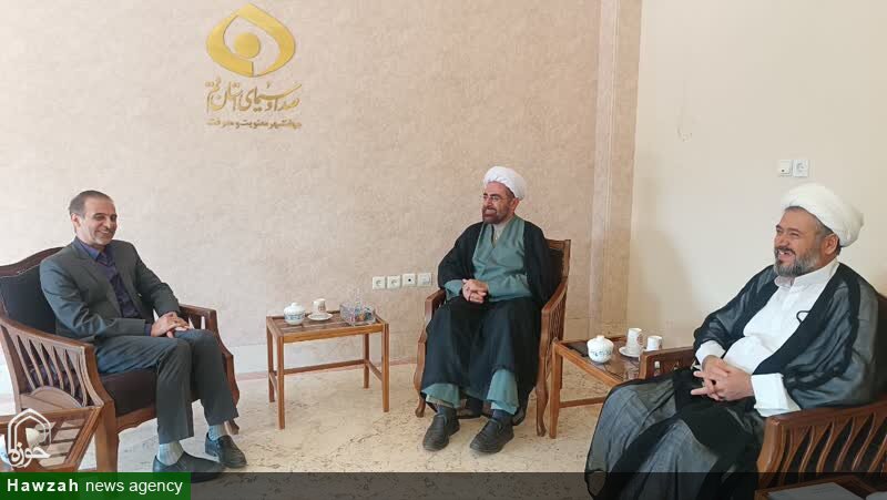 رئیس مرکز تحقیقات کامپیوتری علوم اسلامی با مدیر کل صدا و سیمای استان قم دیدار کرد