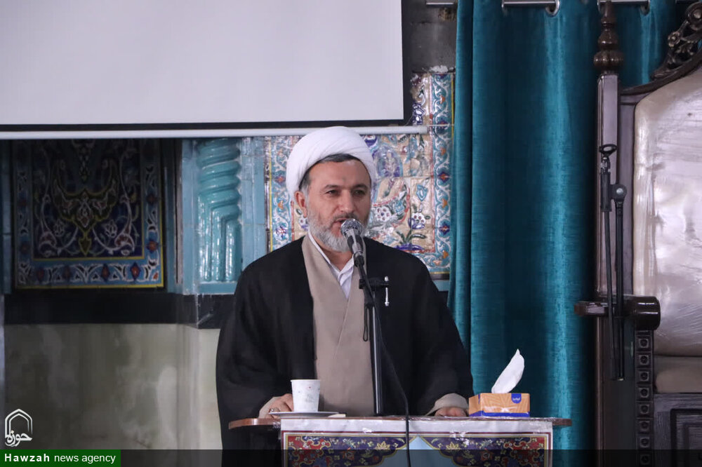 جهاد تبیین ایستادن در برابر تحریف‌ها با زبان نرم و استدلال قوی است