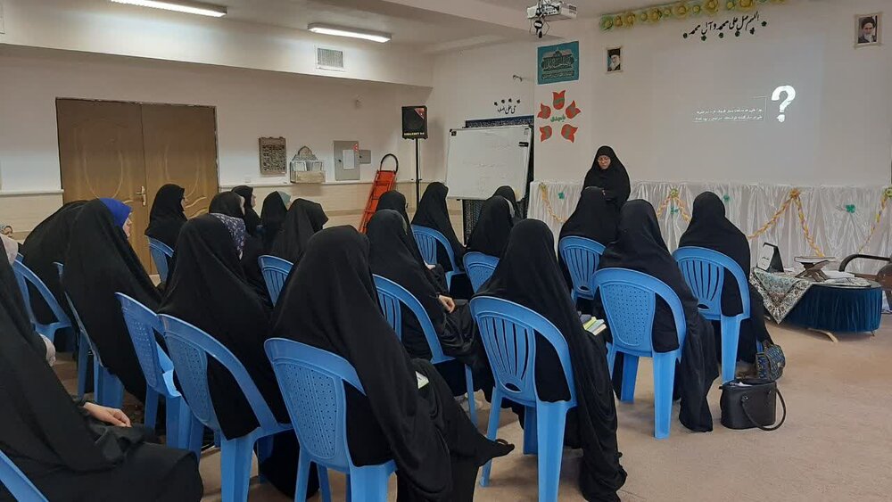 برگزاری کارگاه «جنگ سایبری و رزم‌آموزی جنگ تبلیغاتی»در مدرسه علمیه فاطمیه محلات