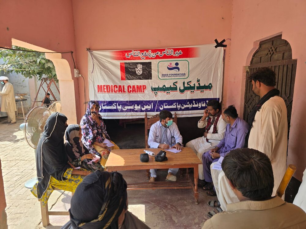 ضلع مظفرگڑھ پنجاب پاکستان میں سیلاب زدگان کے لیے فری میڈیکل کیمپ کا انعقاد