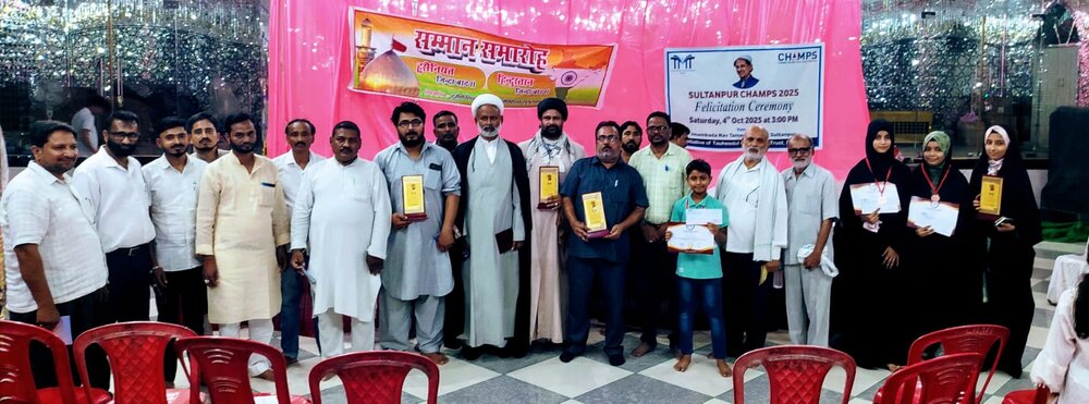अमहट में मेघावी छात्र छात्राओं को प्रमाण पत्र और पुरस्कार से सम्मानित किया गया / फ़ोटो
