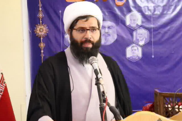 پرداختن به ریشه‌های ظلم، از رسالت‌های حوزه‌ است/ حوزه‌های علمیه پرچمدار تبیین نظریه مقاومت مردمی باشند