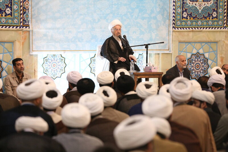 Modernisation des séminaires : l’Ayatollah Shirazi soutient l’usage de l’intelligence artificielle