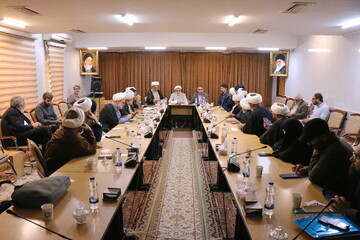 تصاویر/ جلسه هم اندیشی دبیران ستادهای راهبری حوزه