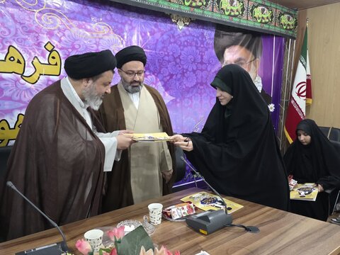 تصاویر/ آیین تجلیل از خادمین ایام محرم و صفر در ماکو