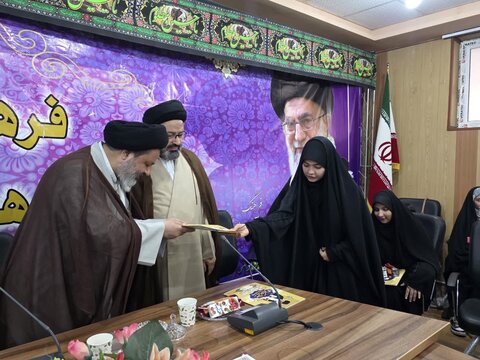 تصاویر/ آیین تجلیل از خادمین ایام محرم و صفر در ماکو