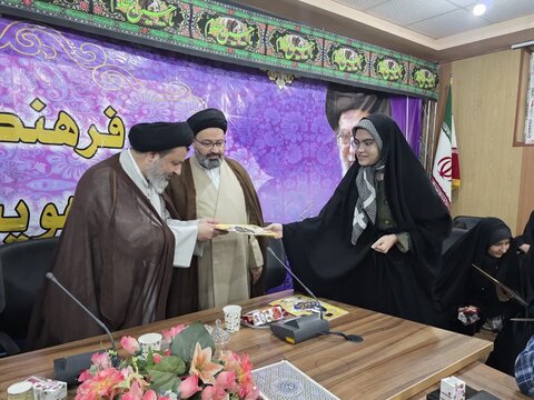 تصاویر/ آیین تجلیل از خادمین ایام محرم و صفر در ماکو