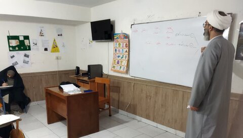 تصاویر/ افتتاحیه کلاس های حوزوی «مجتمع دینی هادیات»