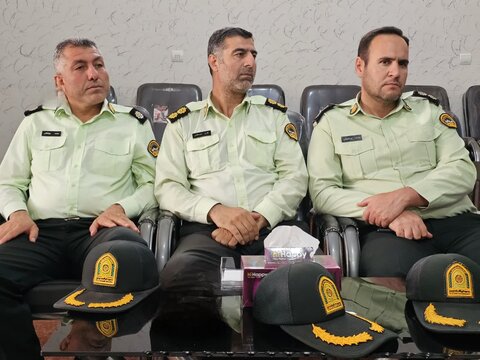 تصاویر / دیدار پرسنل نیروی انتظامی بویین زهرا وآبیک با ائمه جمعه