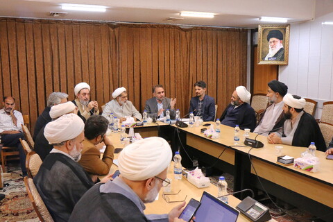 تصاویر/ جلسه هم اندیشی دبیران محترم ستادهای راهبری حوزه