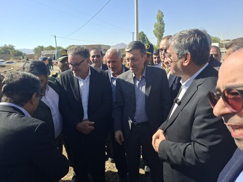 تصاویر آئین افتتاح تعدادی از مدارس احداثی به کمک بنیاد برکت در شهرستان دلفان