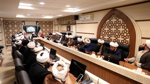 تصاویر/نشست مجمع نمایندگان طلاب و فضلای حوزه با معاون تبلیغ و امور فرهنگی حوزه های علمیه