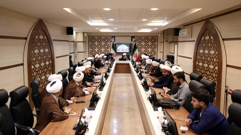 تصاویر/نشست مجمع نمایندگان طلاب و فضلای حوزه با معاون تبلیغ و امور فرهنگی حوزه های علمیه