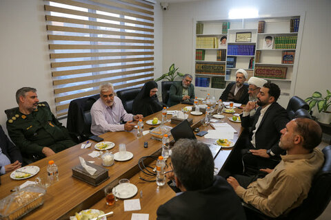 تصاویر / جلسه قرارگاه_تبیین با حضور امام جمعه قزوین