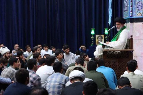 تصاویر/ محفل قرآنی طلاب مدارس آیت‌الله مجتهدی و آیت‌الله حق‌شناس