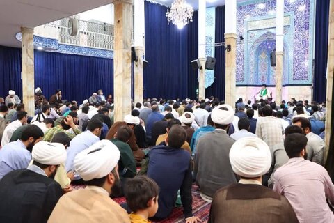 تصاویر/ محفل قرآنی طلاب مدارس آیت‌الله مجتهدی و آیت‌الله حق‌شناس