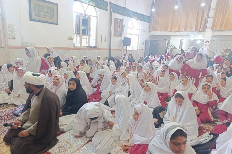 نماز، بهترین راه نزدیکی به خداوند و پاکسازی از گناهان است