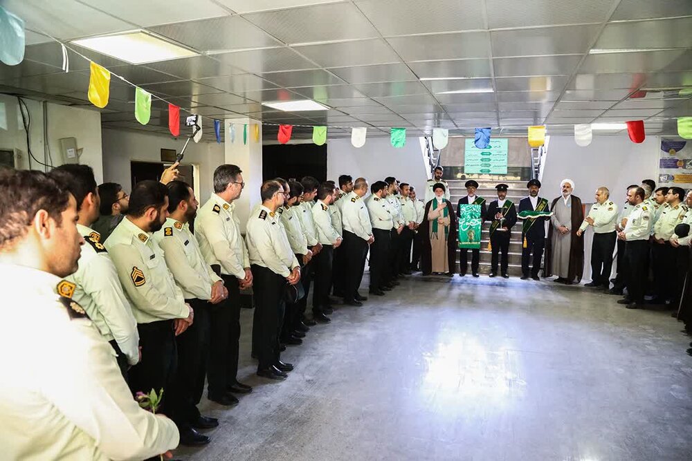 تصاویر تجلیل از فرمانده انتظامی