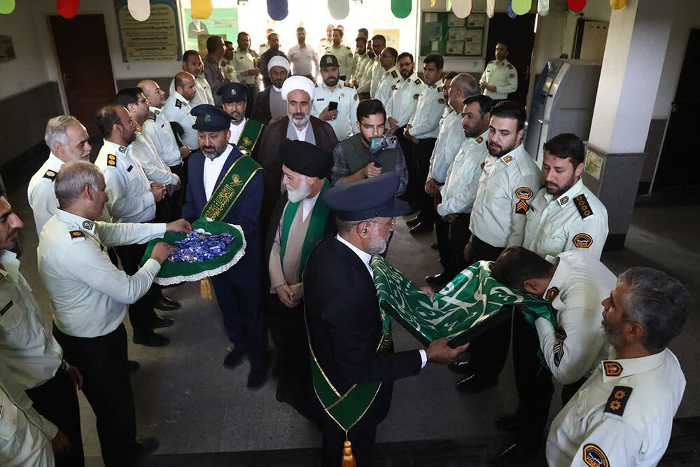 تصاویر تجلیل از فرمانده انتظامی