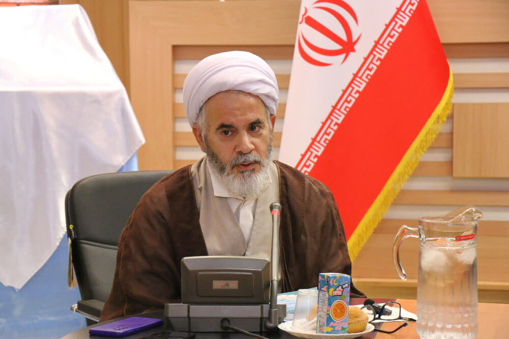 امام با آزادی فکری و تحلیلی به بررسی موضوعات می‌پرداختند