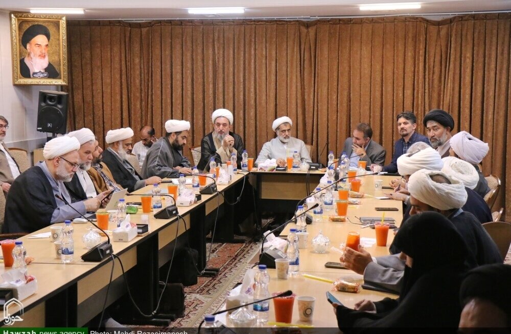 هم‌اندیشی دبیران ستادهای راهبری حوزه‌های علمیه با نمایندگان سازمان برنامه و بودجه کشور