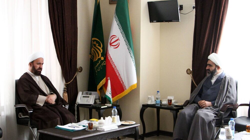 رئیس عقیدتی سیاسی انتظامی فارس با تولیت آستان مقدس حضرت شاهچراغ(ع) دیدار کرد