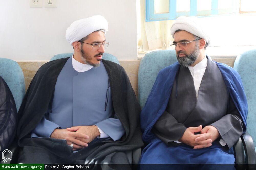 بازدید معاون پژوهش حوزه علمیه استان یزد از مخزن کتابخانه مدرسه علمیه حضرت ولی عصر (عج)شهرستان ابرکوه