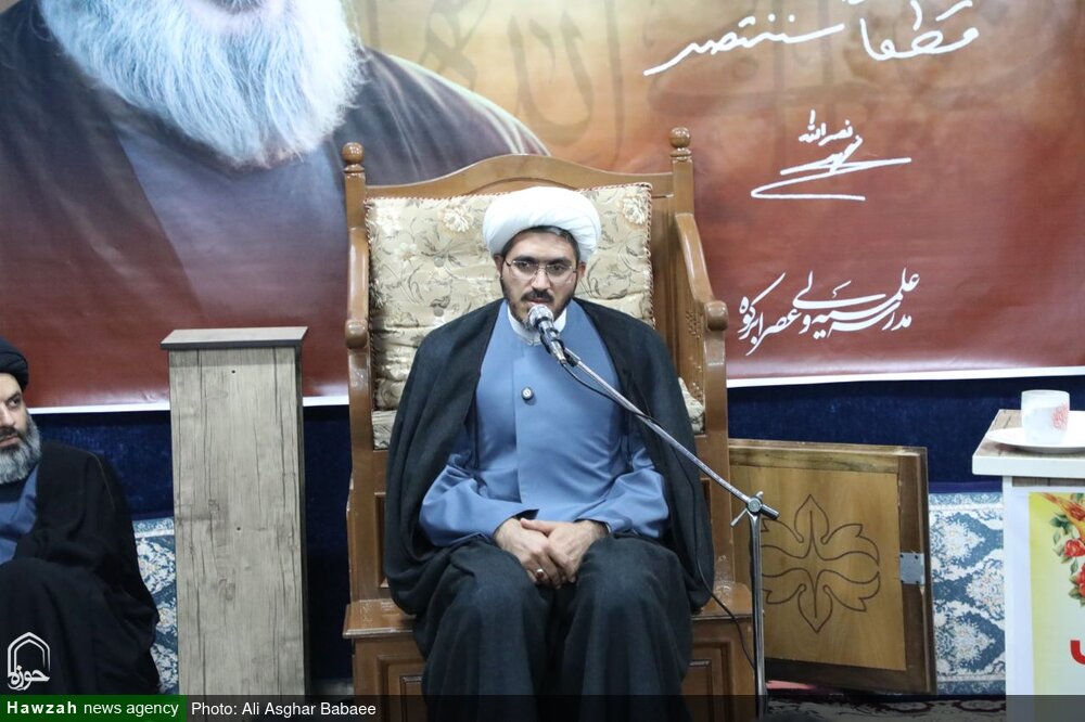 بازدید معاون پژوهش حوزه علمیه استان یزد از مخزن کتابخانه مدرسه علمیه حضرت ولی عصر (عج)شهرستان ابرکوه