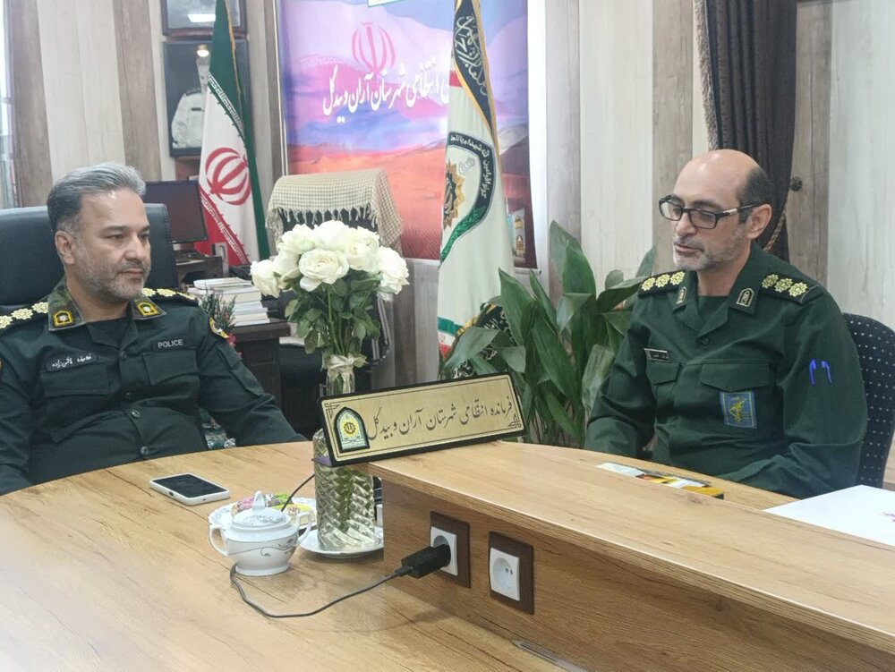 دیدار فرمانده پایگاه بسیج دانشجویی دانشگاه پیام نور آران و بیدگل با فرمانده نیروی انتظامی شهرستان