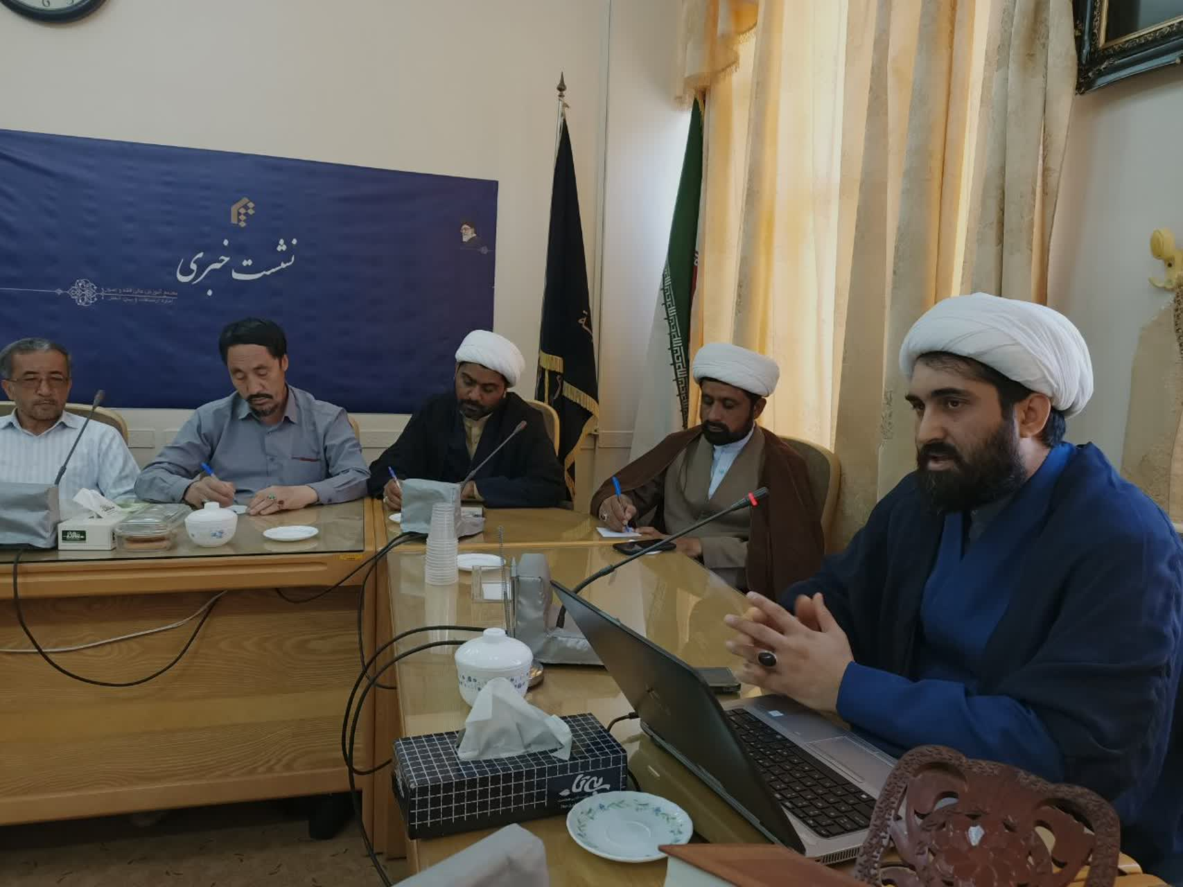 بررسی فقهی و حقوقی کنشگری زنان در پیش‌نشست همایش «زن، خانواده و کنشگری مسئولانه»