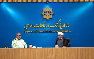 حمایت معنوی از پاسداران امنیت، بخشی از رسالت فرهنگی ما است