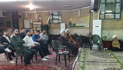 تصاویر/ درس اخلاق مدرسه علمیه حضرت حجت (عج)