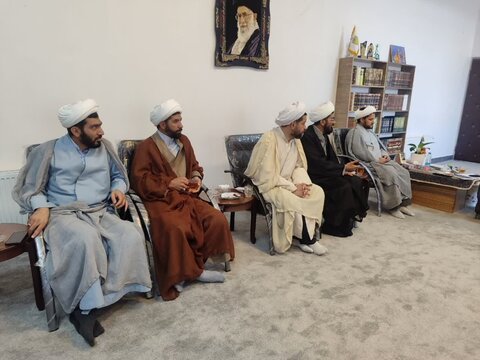 تصاویر/ دیدار معاون تبلیغ و جمعی از روحانیون طرح هجرت شهرستان رفسنجان با امام جمعه جدید شهر