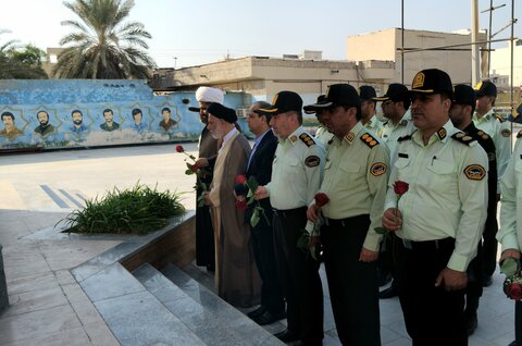 تصاویر غبارروبی مزار شهدای گمنام دیّر