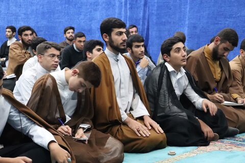 تصاویر/ جلسه اخلاق طلاب مدرسه علمیه امام خامنه ای ارومیه