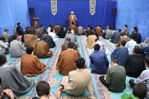 تصاویر/ جلسه اخلاق طلاب مدرسه علمیه امام خامنه ای ارومیه