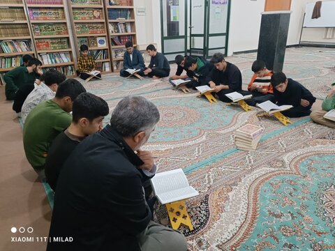 تصاویر/ محفل انس با قرآن کریم در مدرسه علمیه امام صادق (ع) نقده