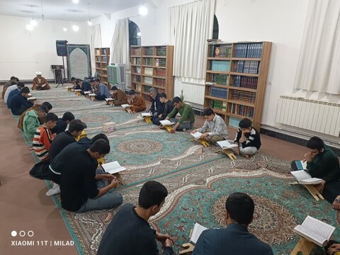 تصاویر/ محفل انس با قرآن کریم در مدرسه علمیه امام صادق (ع) نقده