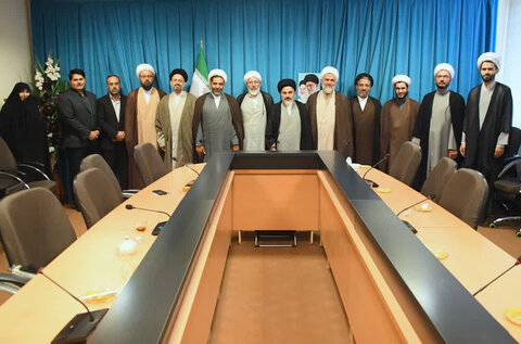 تصاویر/ دیدار اساتید گروه معارف دانشگاه ارومیه با نماینده ولی فقیه در آذربایجان غربی