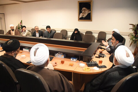 تصاویر/ دیدار اساتید گروه معارف دانشگاه ارومیه با نماینده ولی فقیه در آذربایجان غربی