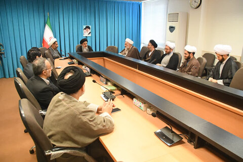 تصاویر/ دیدار اساتید گروه معارف دانشگاه ارومیه با نماینده ولی فقیه در آذربایجان غربی