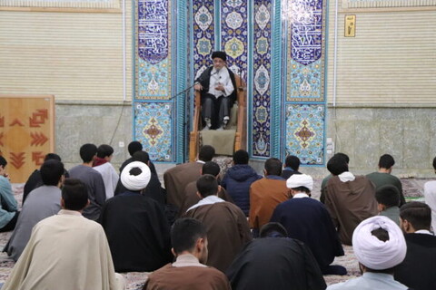 تصاویر/ جلسه اخلاق امام جمعه بناب در حوزه علمیه بناب