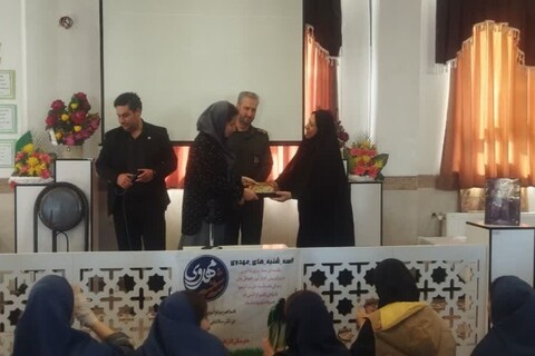 تصاویر/ نشست روشنگری با موضوع سالروز عملیات طوفان الاقصی در حوزه علمیه خواهران فاطمه الزهرا(س) مرند