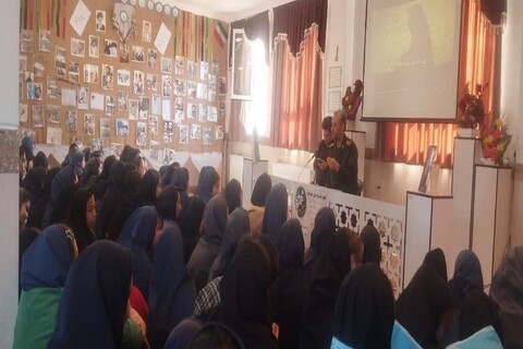 تصاویر/ نشست روشنگری با موضوع سالروز عملیات طوفان الاقصی در حوزه علمیه خواهران فاطمه الزهرا(س) مرند